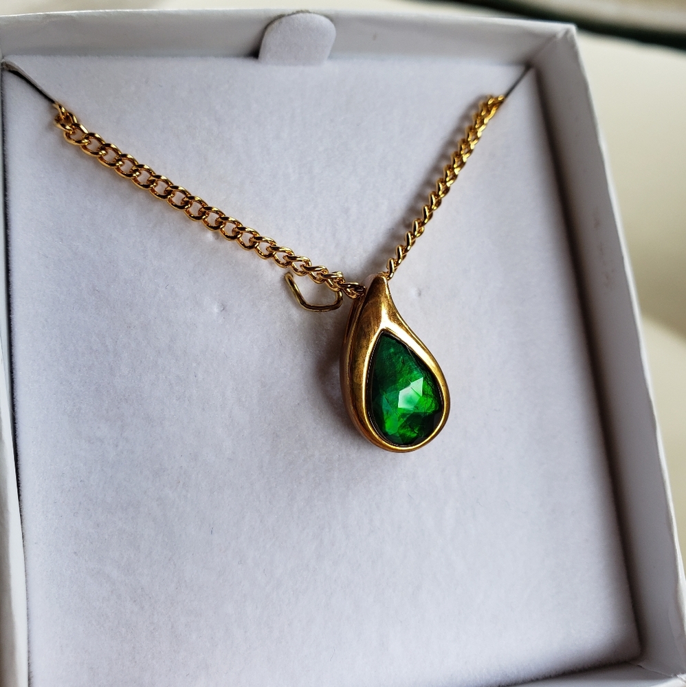 New authentic Korite ammolite gemstone necklace